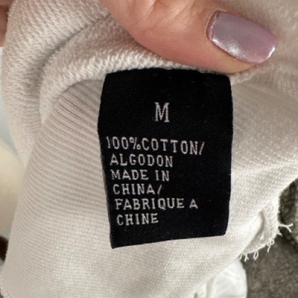 New York Film Academy Sweatshirt - Picture 7 of 8